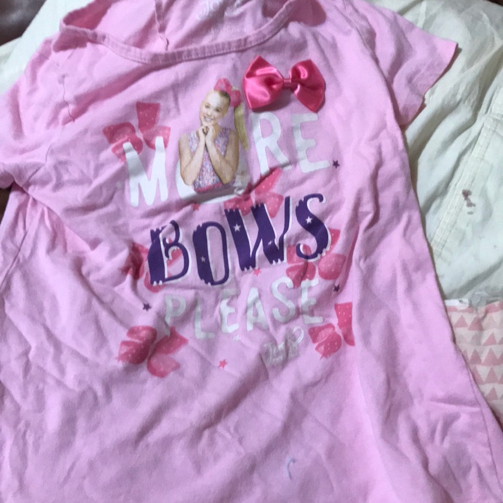 JoJo Siwa shirt